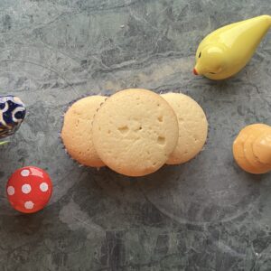 classic vanilla cupcakes